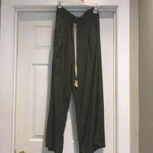 “New Look” army green pants from Rainbow size XL